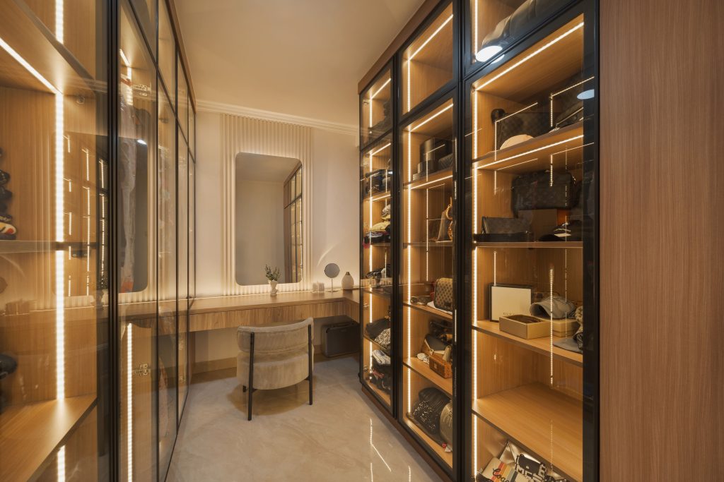 CUBE HOUSE - WARDROBE