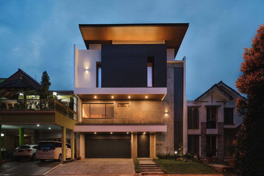 HARMONY-FACADE