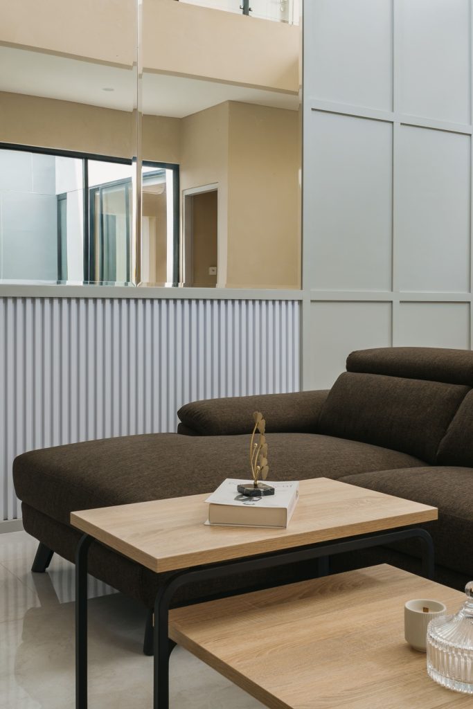 LINE HOUSE-LIVING ROOM